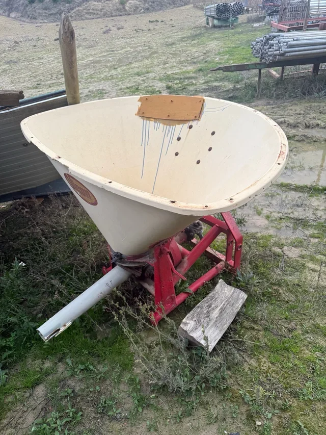 Abonadora 300Kg Vicon