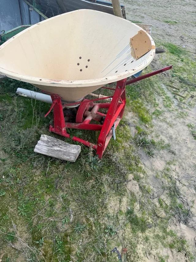 Abonadora 300Kg Vicon