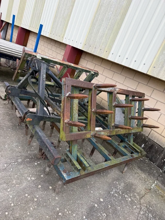 Rastra Cultivador Plegable Hidráulica