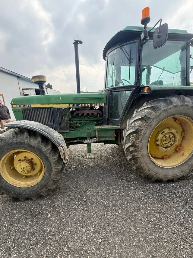 John Deere 3350