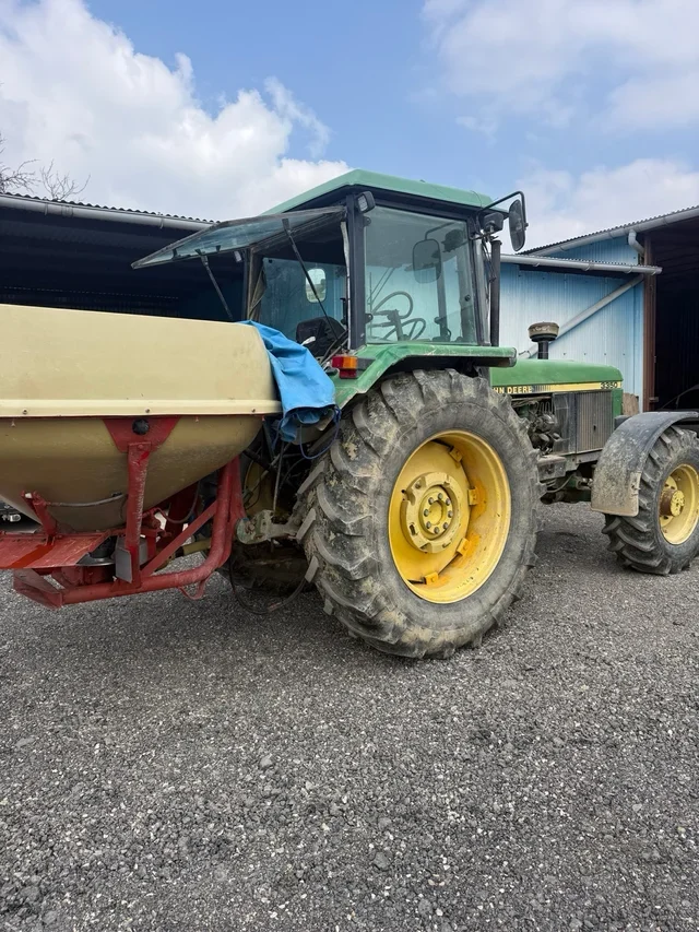 John Deere 3350