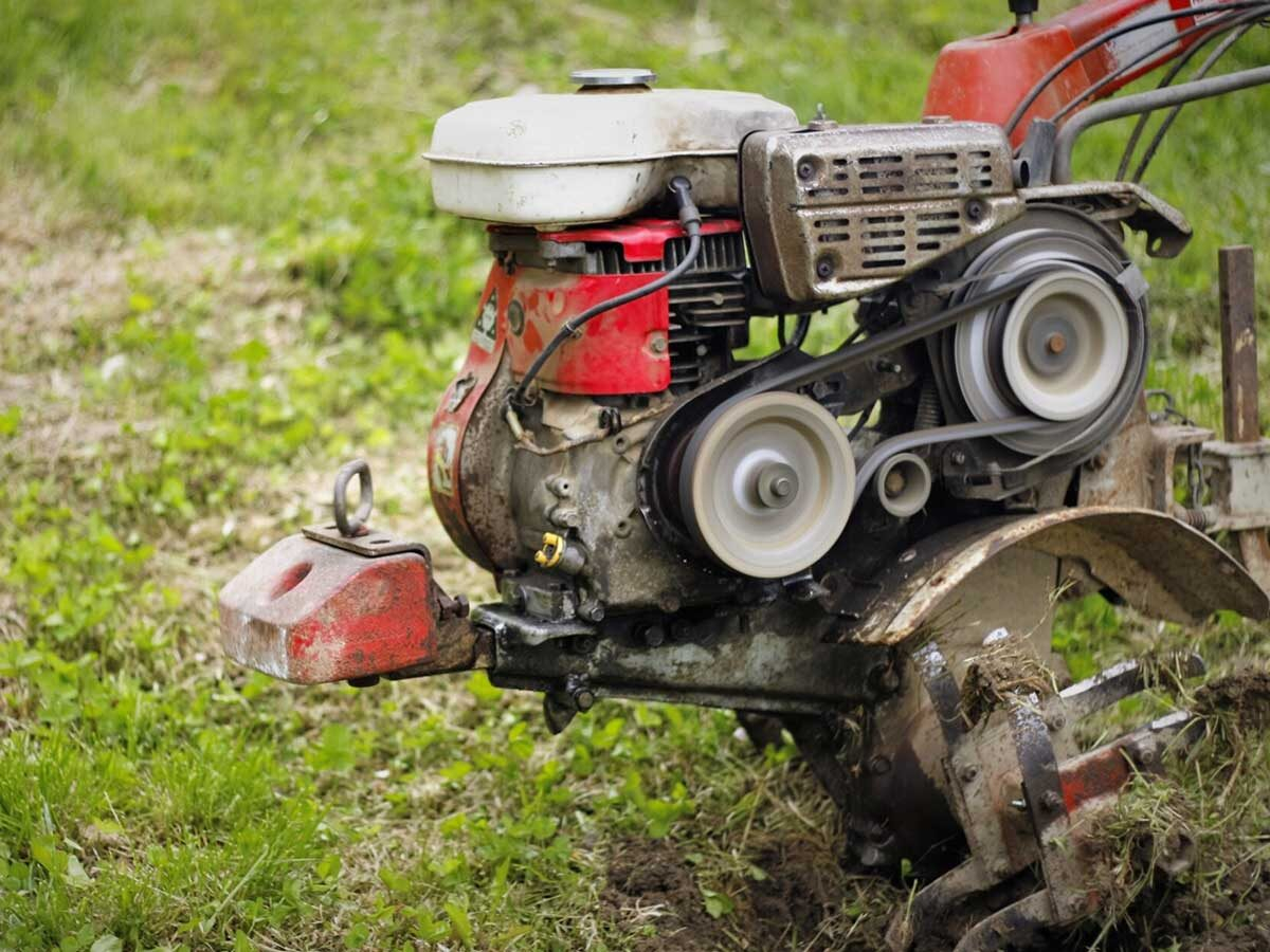 Motoazada agrícola